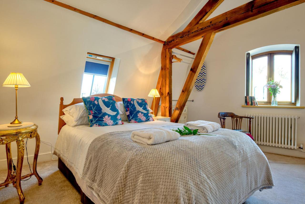 Central Studio Suite - Modern Stay With Free Wifi Stamford Exterior photo
