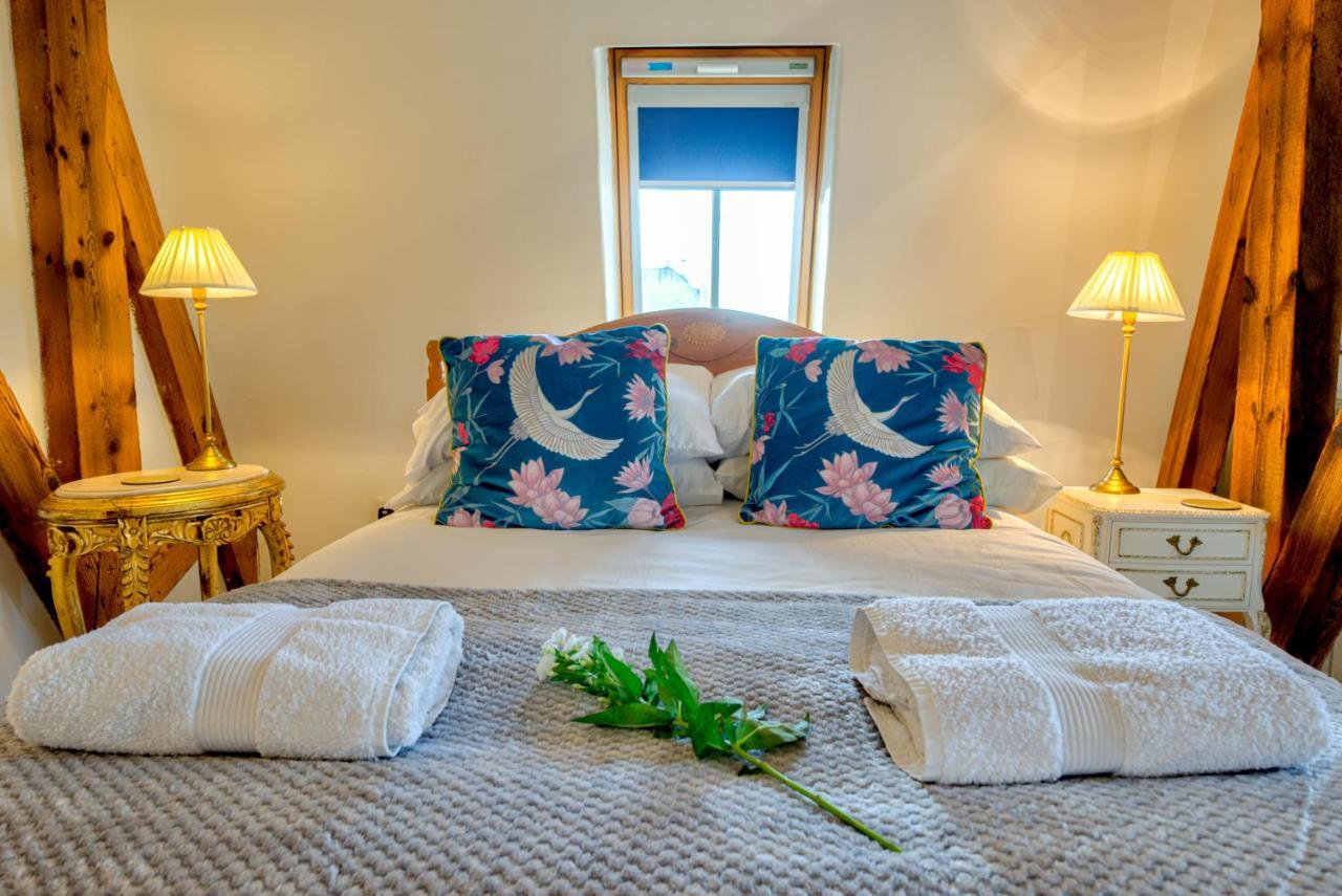 Central Studio Suite - Modern Stay With Free Wifi Stamford Exterior photo